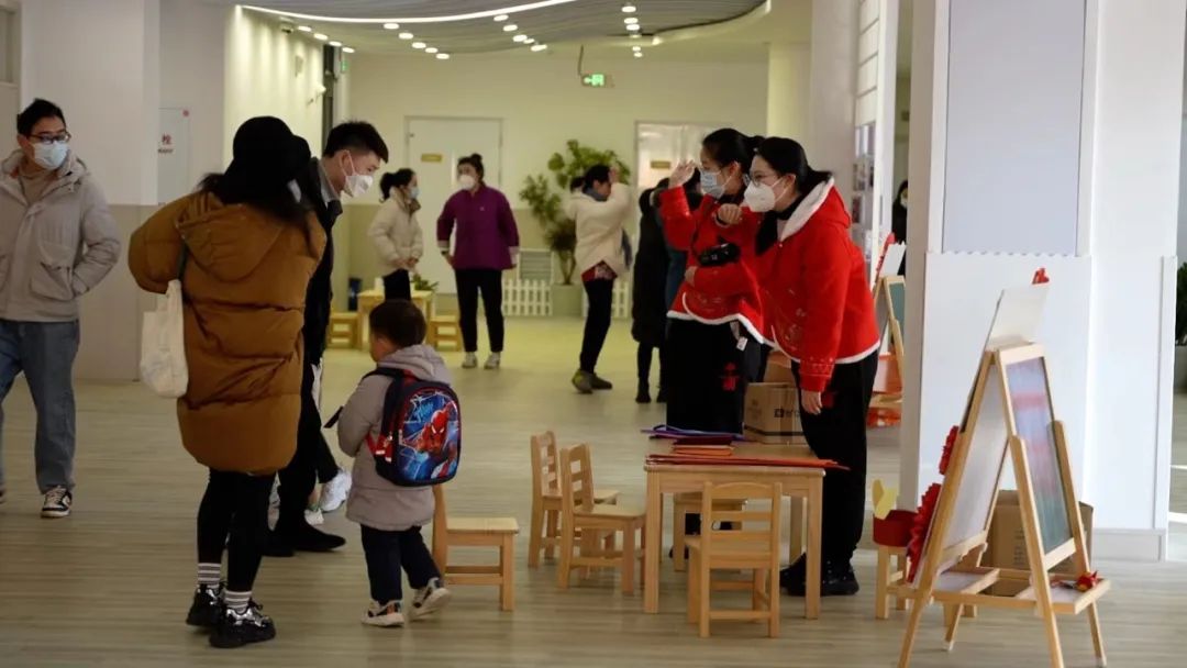 幼儿园开学动画_开学幼儿园板报图片_幼儿园开学“哇”声一片