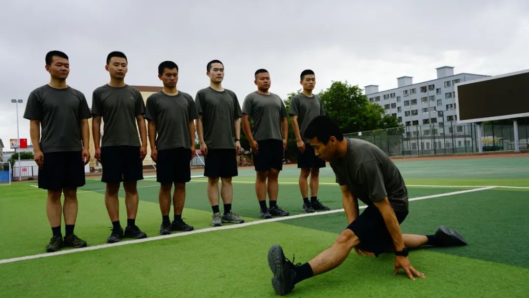 恰同学少年_少年同学群取什么名称好_少年霸占同学母亲五年