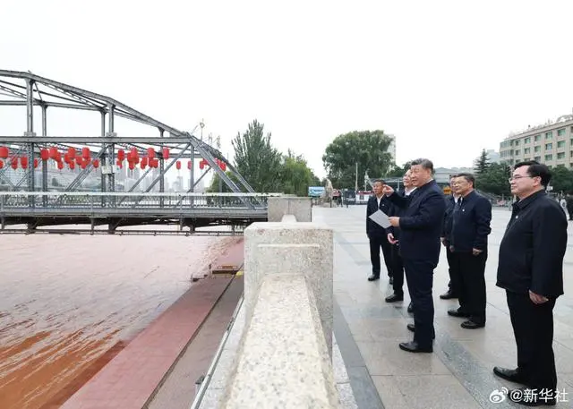 习近平：要多抓造福人民的工程_习近平：要多抓造福人民的工程_习近平：要多抓造福人民的工程