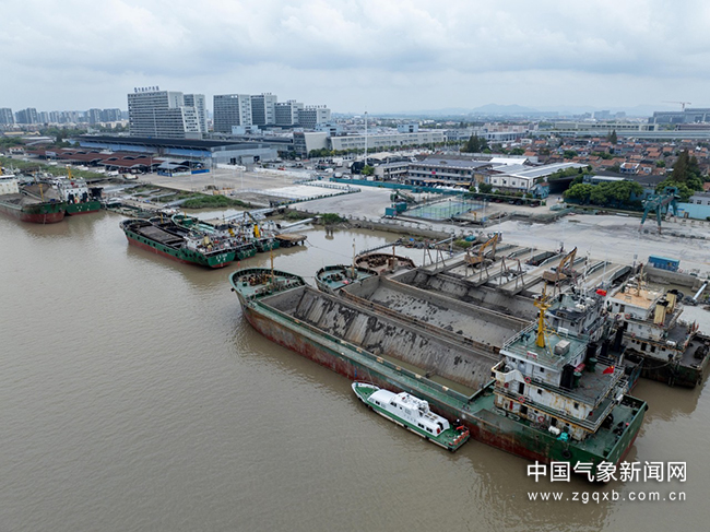 贝碧嘉台风实时路径图_台风“贝碧嘉”来袭_2018年第16号台风贝碧嘉