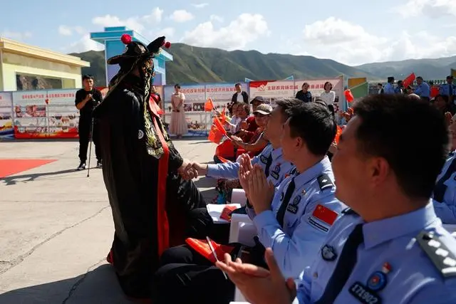 铸牢中华民族共同体意识_铸牢中华民族共同体意识_铸牢中华民族共同体意识