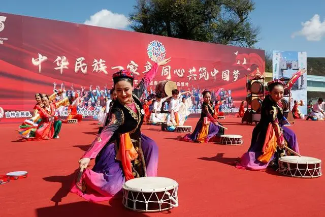 铸牢中华民族共同体意识_铸牢中华民族共同体意识_铸牢中华民族共同体意识