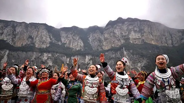 铸牢中华民族共同体意识_铸牢中华民族共同体意识_铸牢中华民族共同体意识