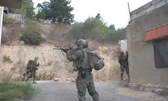 伊朗导弹击中以色列军舰_以色列空袭伊朗导弹基地_以色列空军基地被伊朗导弹击中