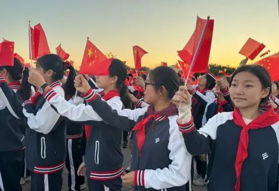 争做时代好少年文字怎么写_争做新时代好少年_争做少年好时代的手抄报