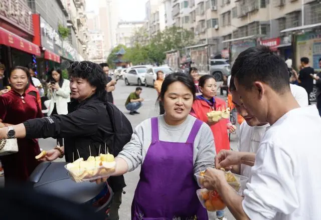 湖南夫妻理发店因听劝爆火_湖南夫妻理发店因听劝爆火_湖南夫妻理发店因听劝爆火