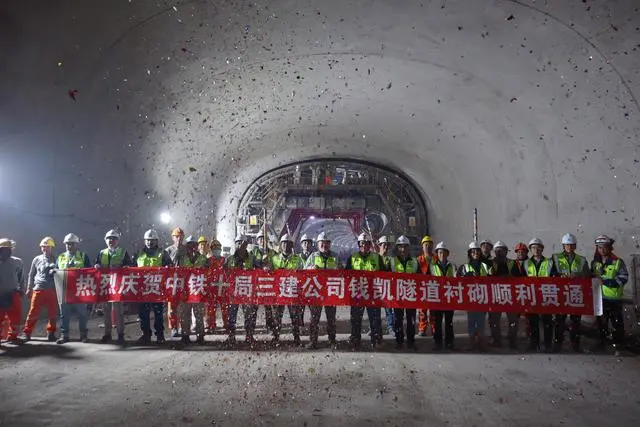 “钱凯到上海” 蓝图变通途_凯图上海公司_南宁到上海1558途经过车站