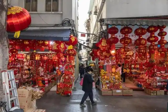 刘德华又要到超市上班了_刘德华卖货_刘德华逛街