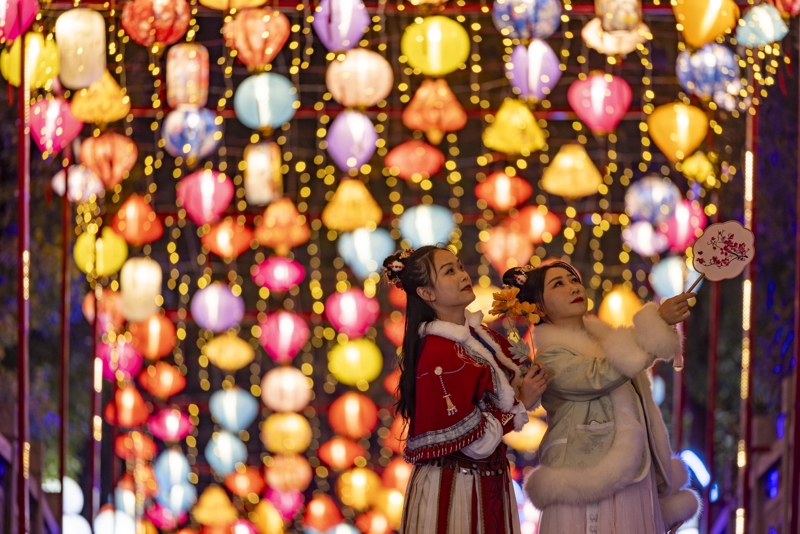 冬季风暴在美国已造成至少9人死亡_冬季风暴席卷美国多地_风暴冬季死亡造成美国人受伤