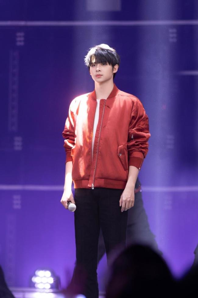 电竞选手登上央视网络春晚 展现青春活力面貌