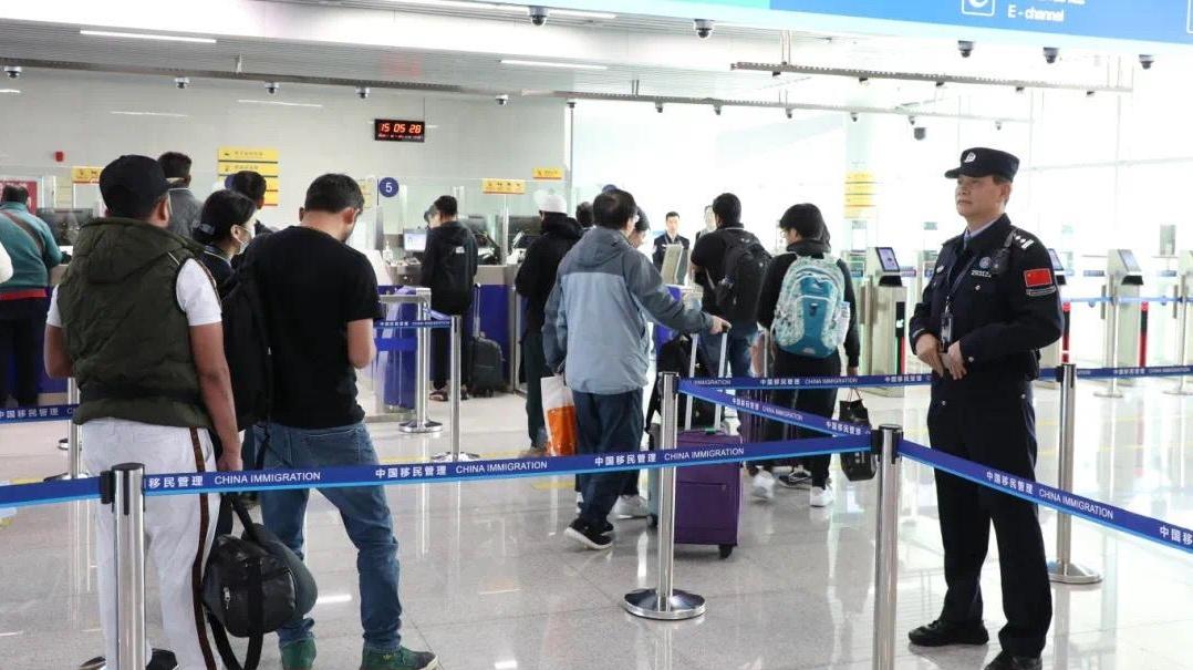 这些时段琶洲港澳客运口岸将迎出入境客流高峰