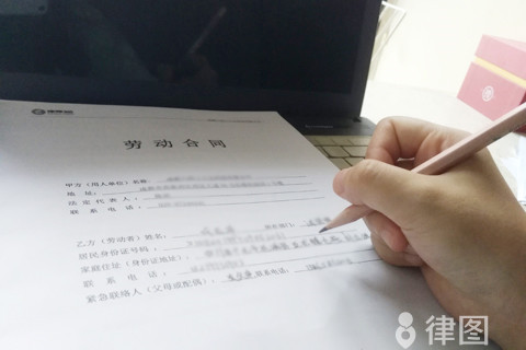 墙绘师给景区干活被拖欠工费半年多