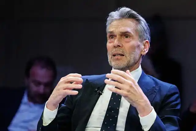 荷兰阿斯麦的前世今生_与荷兰阿斯麦提供服务的股票_荷兰首相就阿斯麦对华出口表态