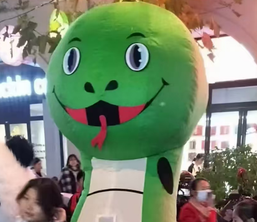 蛇年快把设计师逼没辙了_蛇年快把设计师逼没辙了_蛇年快把设计师逼没辙了