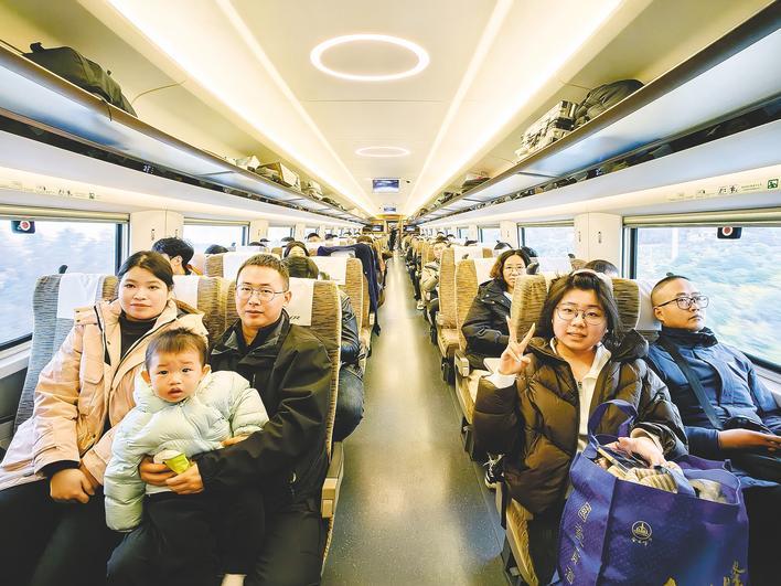 让人民过上幸福生活是头等大事_反映人民幸福生活视频_人民生活幸福例子