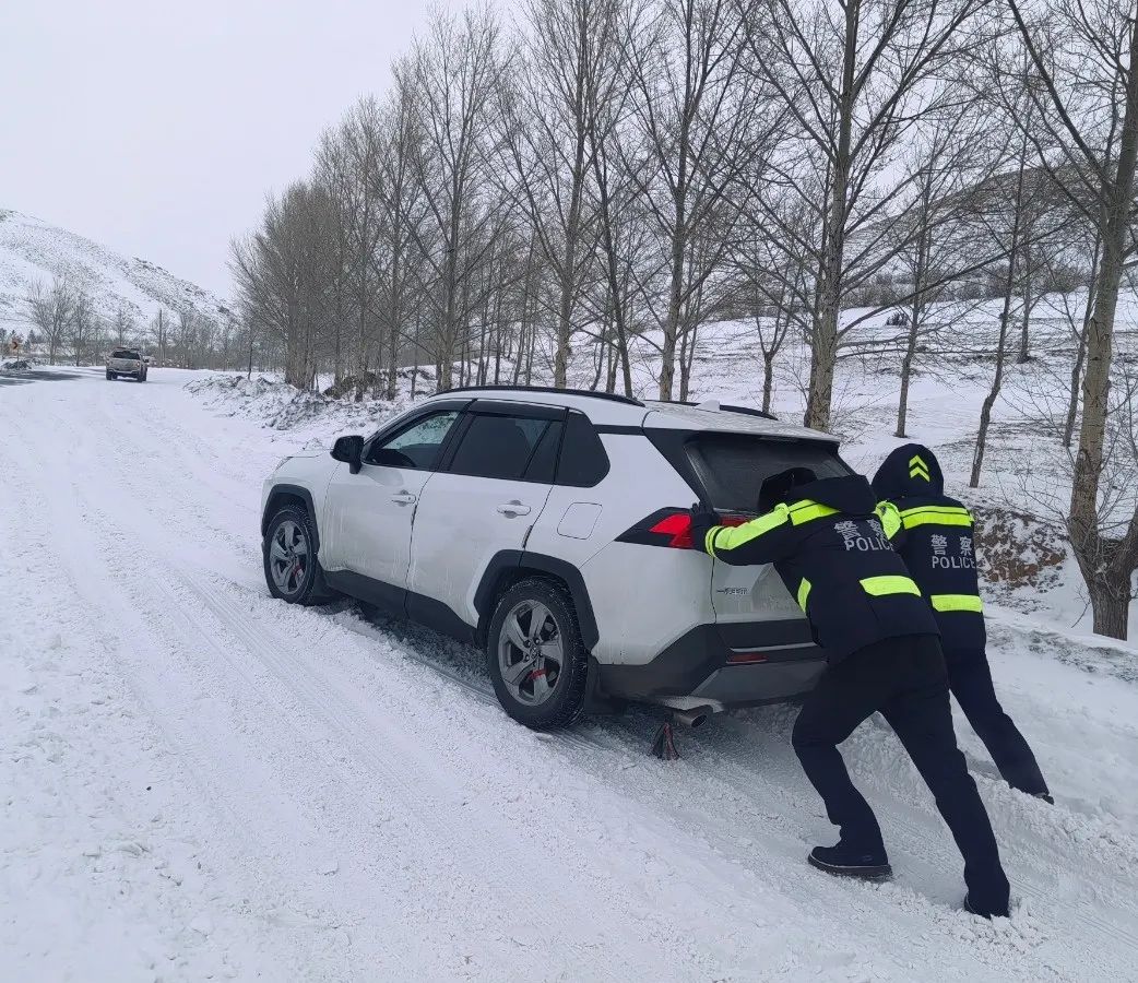 瑞雪兆丰年意思_瑞雪兆丰年_瑞雪兆丰年一首完整诗