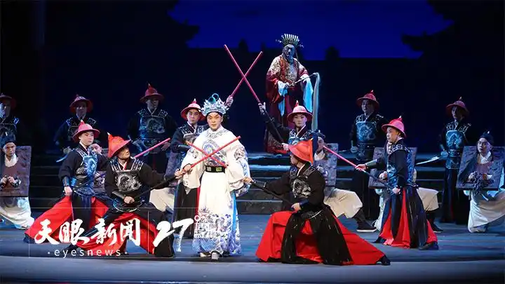 央视蛇年春晚_蛇年春晚主持人_2013蛇年央视春晚