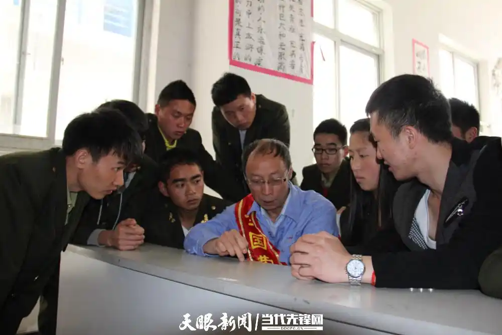 2013蛇年央视春晚_202ⅰ年央视春晚_央视蛇年春晚