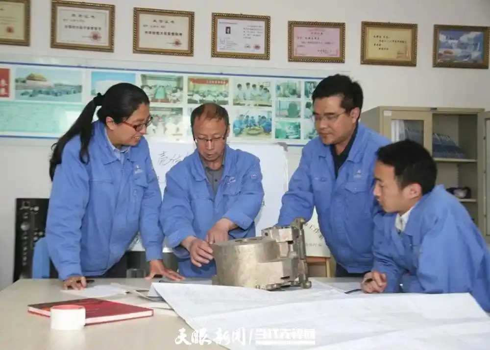 央视蛇年春晚_2013蛇年央视春晚_202ⅰ年央视春晚