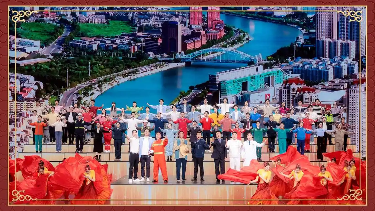 202ⅰ年央视春晚_蛇年春晚主持人_央视蛇年春晚