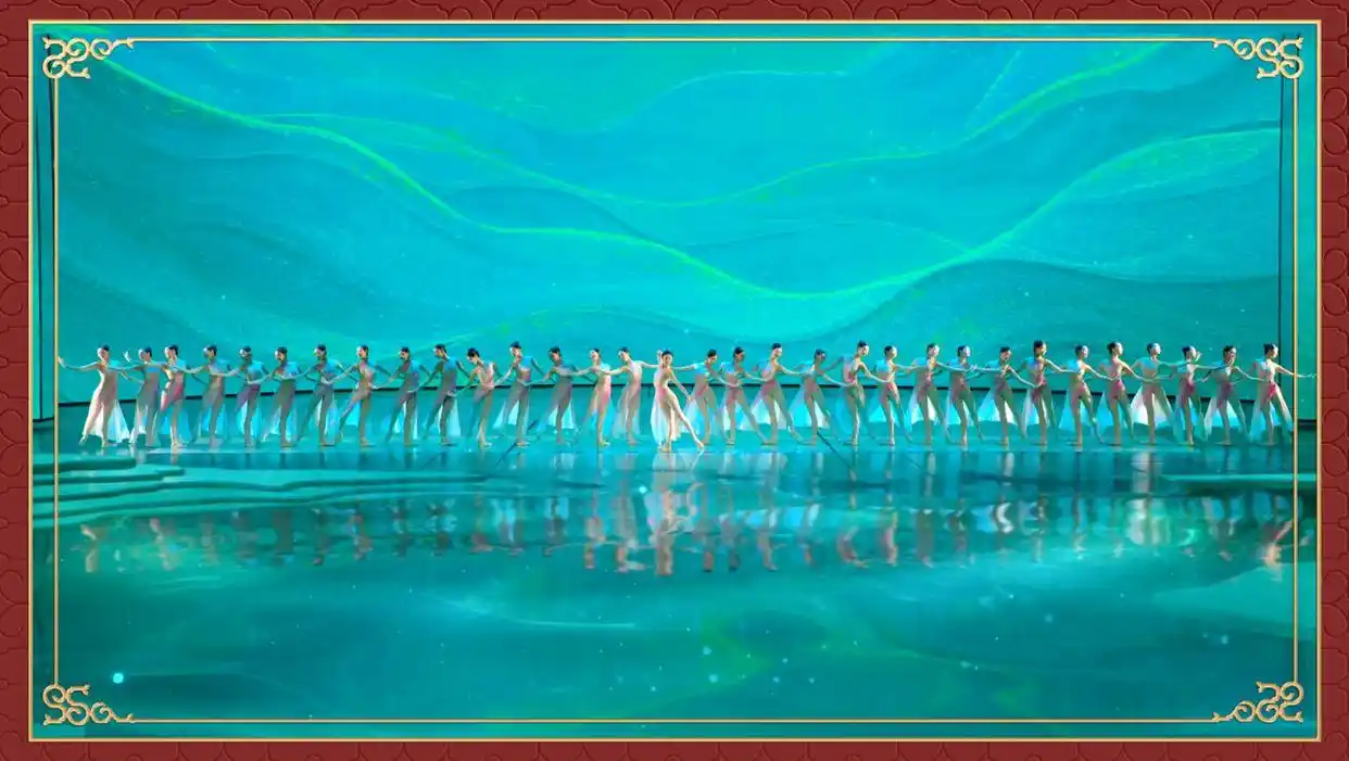 202ⅰ年央视春晚_蛇年春晚主持人_央视蛇年春晚