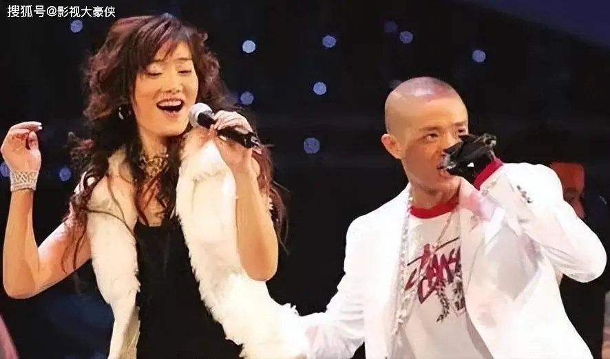 凤凰传奇一开口就是国泰民安_凤凰传奇一开口就是国泰民安_凤凰传奇一开口就是国泰民安