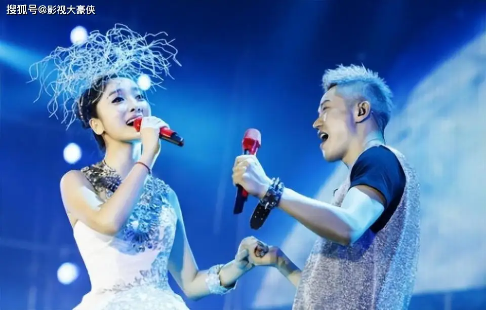 凤凰传奇一开口就是国泰民安_凤凰传奇一开口就是国泰民安_凤凰传奇一开口就是国泰民安