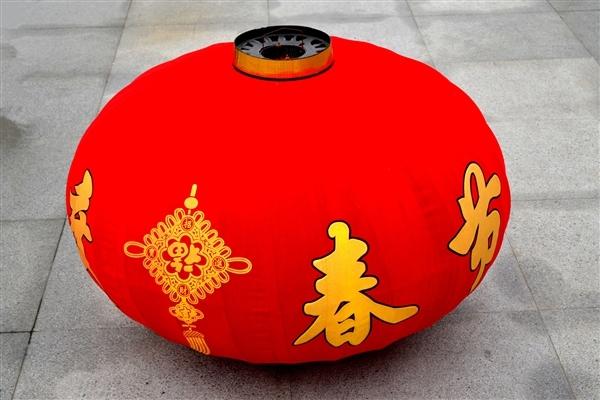 春晚机器_春晚机器人失误是故意设计的彩蛋_春晚里的机器人