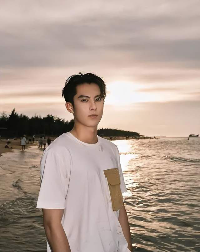 演员张新成的个人简历_张新演过的电视_张新成演技