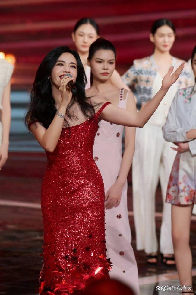 林志玲姚晨好美 两种风格美的完美融合