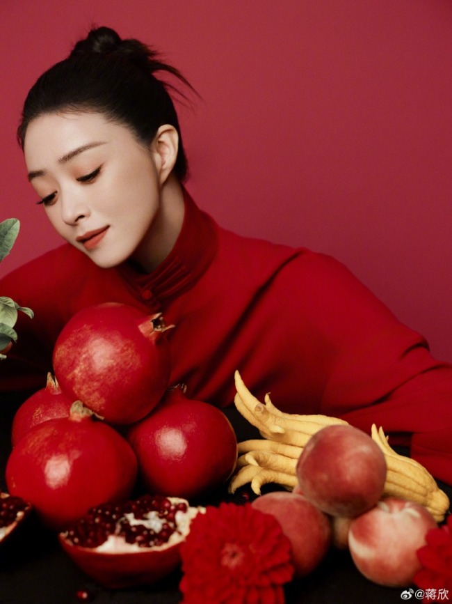 蒋欣自曝保持身材秘诀 瘦身成功气质佳