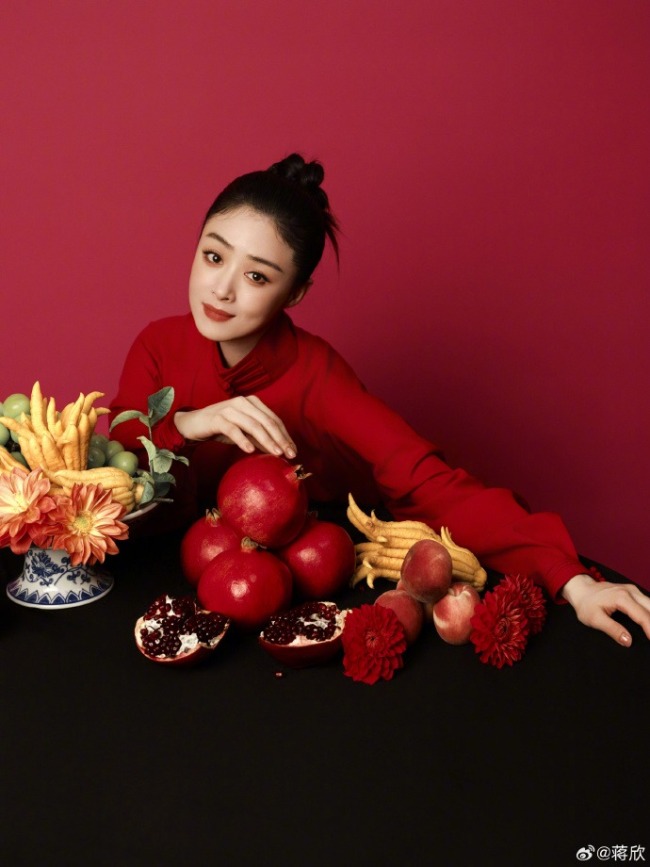 蒋欣自曝保持身材秘诀 瘦身成功气质佳