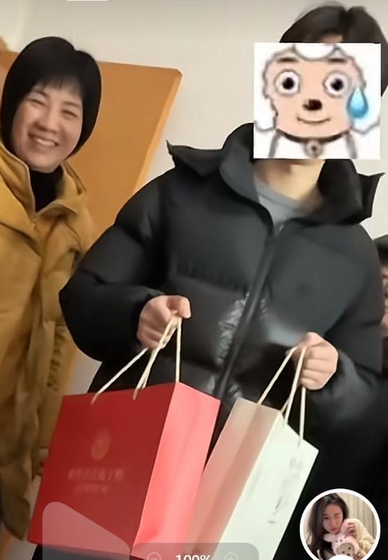 女生一觉醒来相亲对象已站床边 尴尬瞬间引热议