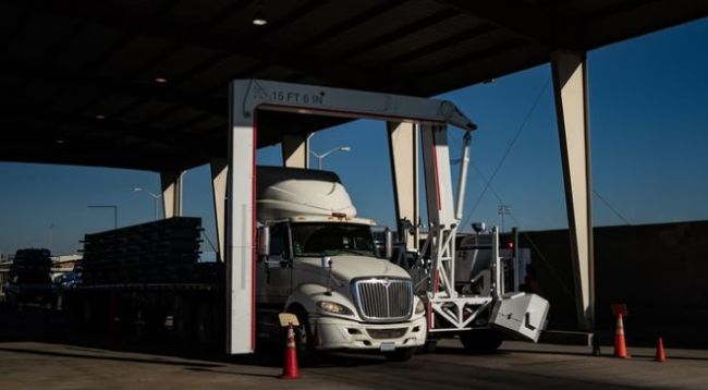 特朗普承认加征关税使美国人痛苦 政策代价高昂