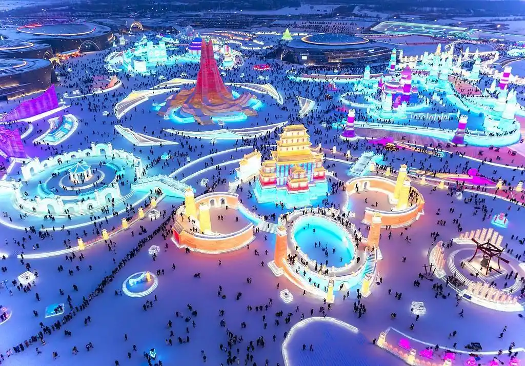 见证冰雪经济“燃”起来_冰雪经济热起来_冰雪经济的底蕴和灵魂