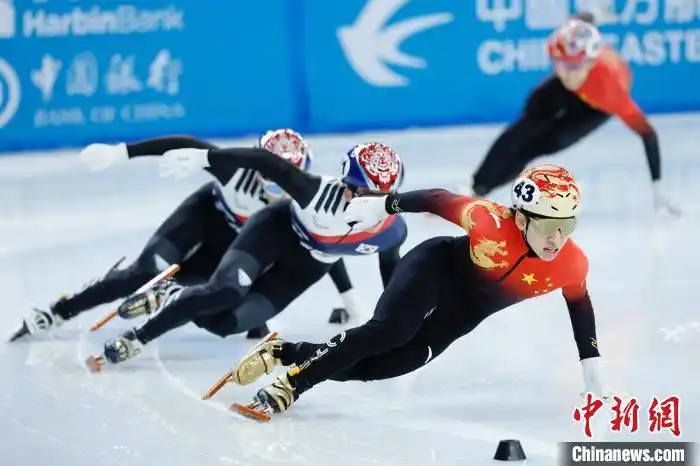 升起四面五星红旗_升起五星三面红旗的原因_三面五星红旗同时升起