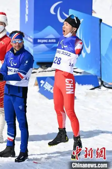 升起四面五星红旗_三面五星红旗同时升起_升起五星三面红旗的原因