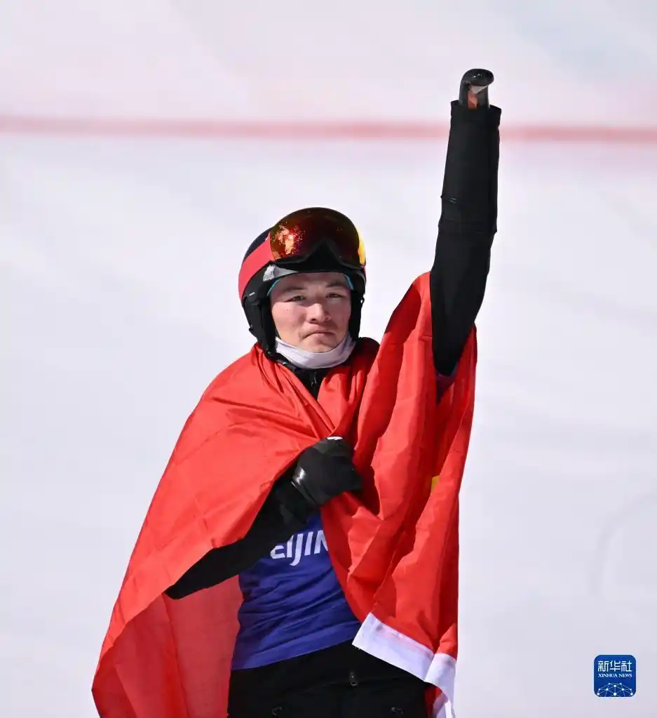 升起五星三面红旗的原因_三面五星红旗同时升起_升起三面国旗