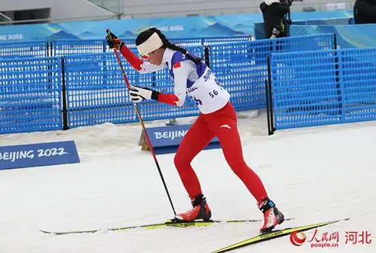 升起四面五星红旗_升起五星三面红旗是什么歌_三面五星红旗同时升起