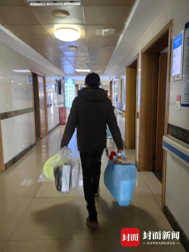 17岁女孩患多种癌症 父亲卖房救女 中年父亲倾尽所有