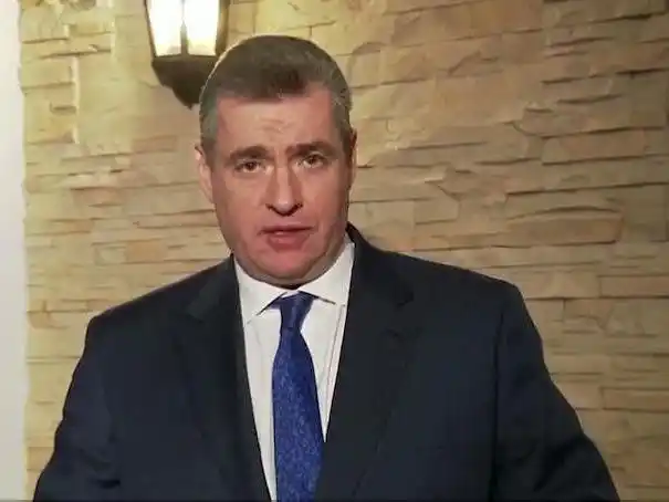 三面五星红旗同时升起_升起五星三面红旗的句子_升起五星三面红旗是什么歌