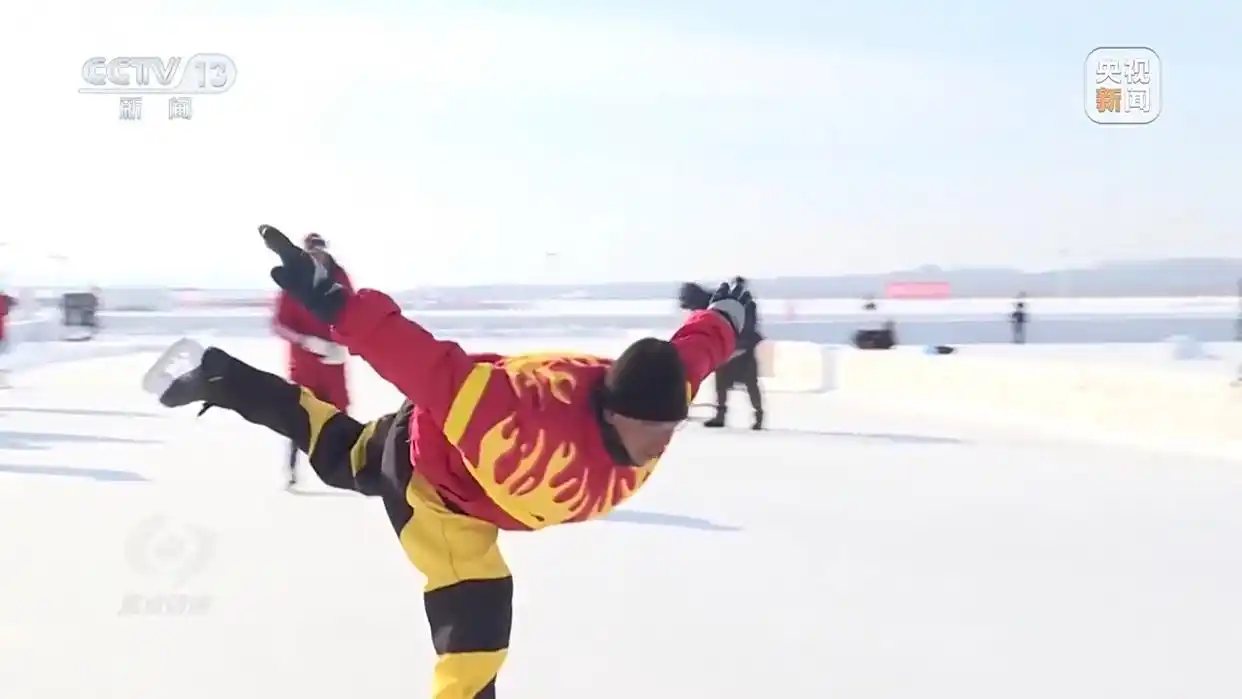 亚冬会助力冰雪“热”_冰雪助力冬奥_冰雪世界助力冬奥手抄报