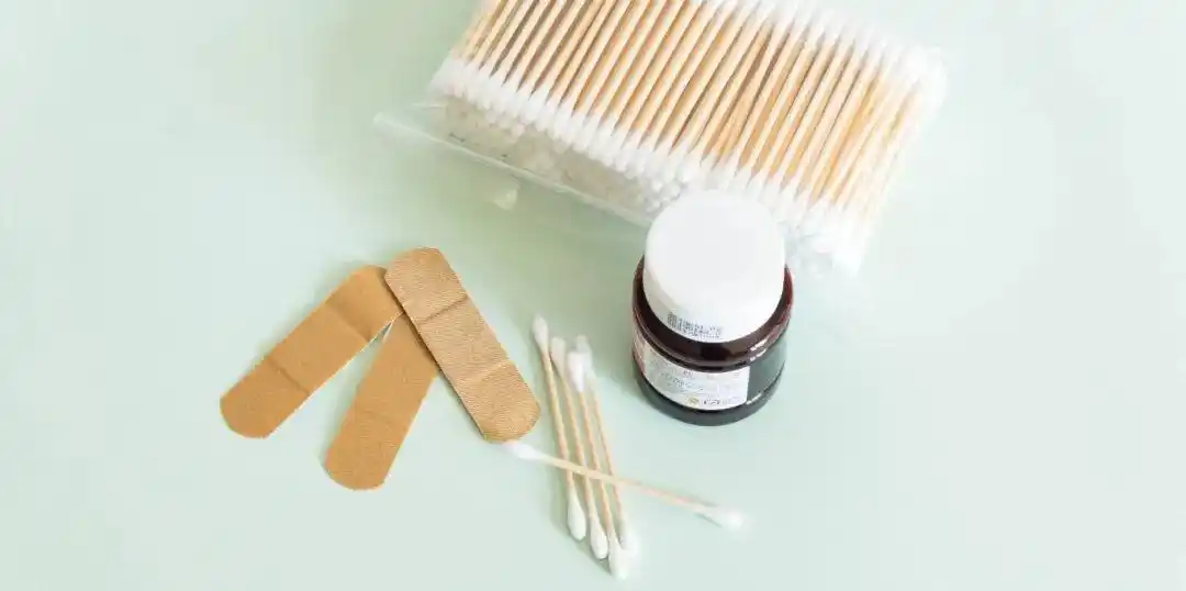 碘伏是万能的吗_碘伏没有那么“万能”_碘伏没有棉签用手擦可以吗