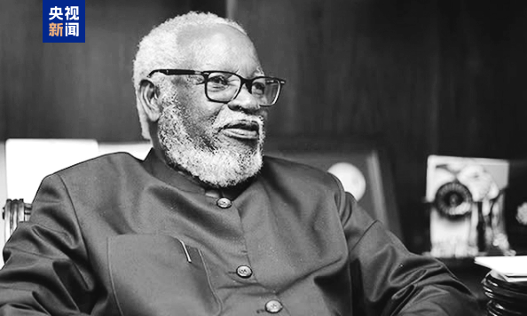 军校近视400度行吗_女子爱躺刷手机双眼近视差400度_近视400度能当空姐吗