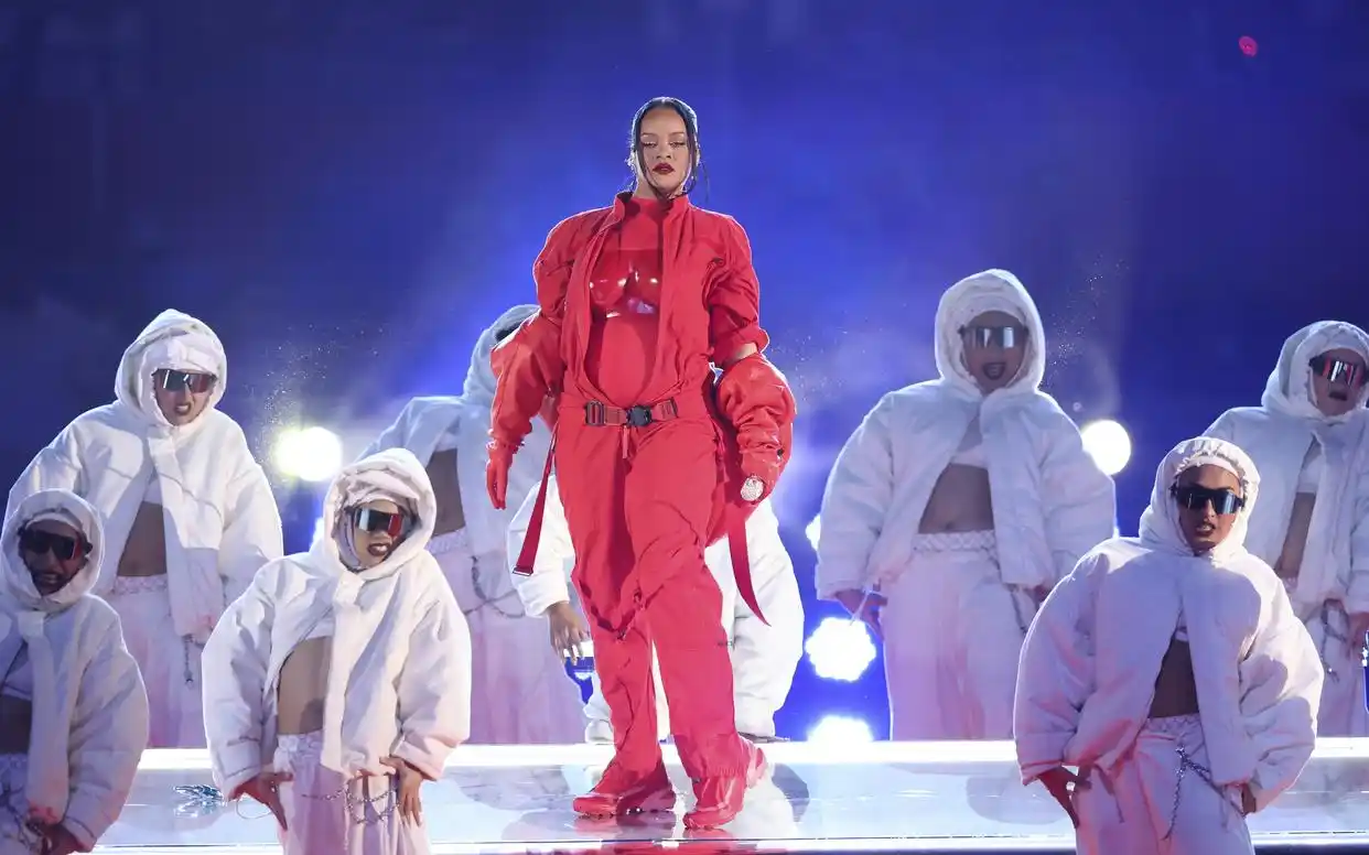 超级碗中场秀_2021超级碗中场秀歌曲_超级碗中场秀多长时间