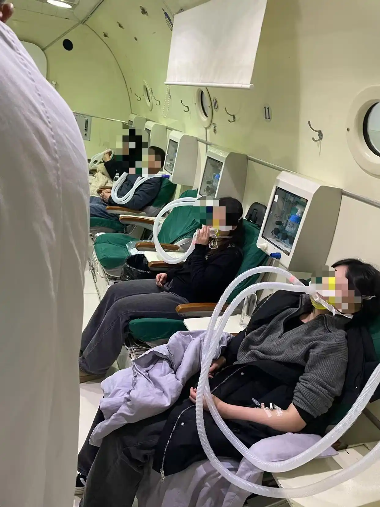 5人海鲜店聚餐一氧化碳中毒_在饭店吃饭一氧化碳中毒案例_餐厅一氧化碳中毒找哪个部门