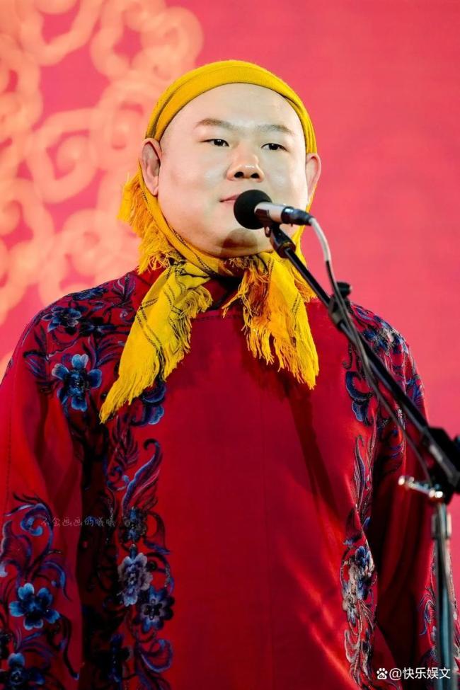 岳云鹏医院被偶遇 此前曾称压力大 健康状况引关注