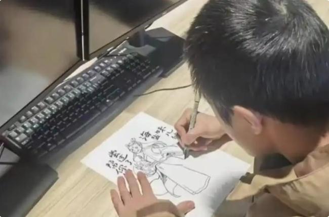 饺子早知道就十亿十亿画了 海报绘制的“甜蜜负担”