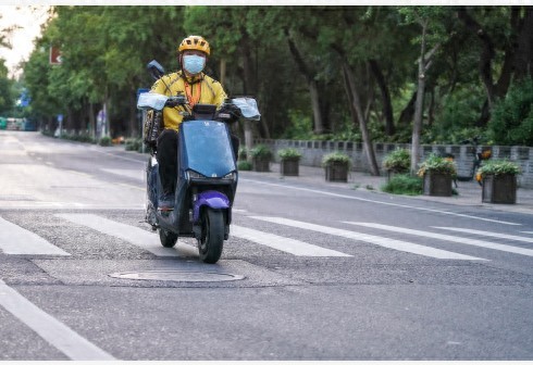 京东推外卖 美团股价一度下跌超6%