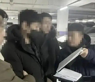 特朗普和普京通话:希望结束俄乌冲突_普京谈特朗普_特朗普通俄门